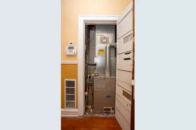 7637 S Phillips Avenue, Chicago, IL 60649 - Photo 13