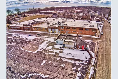 651 S Martin Luther King Jr Avenue, Waukegan, IL 60085 - Photo 3