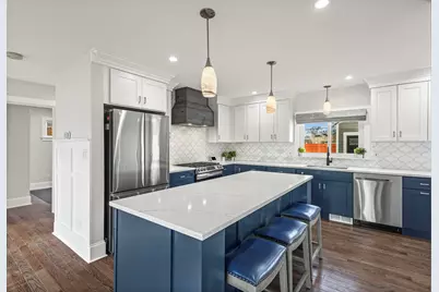 7046 Beckwith Road, Morton Grove, IL 60053 - Photo 9