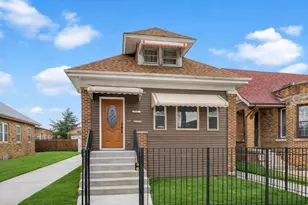 7717 S Luella Ave, Chicago, IL 60649 - Photo 1