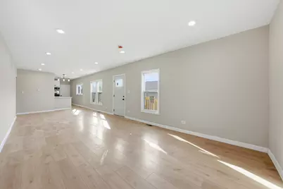 639 S 12th Avenue, Maywood, IL 60153 - Photo 3