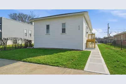 639 S 12th Avenue, Maywood, IL 60153 - Photo 1