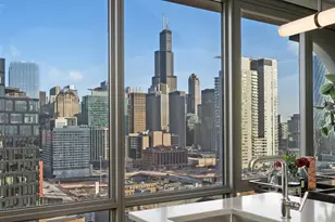 164 N Peoria St, Chicago, IL 60607 - Photo 17