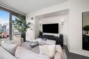 164 N Peoria St, Chicago, IL 60607 - Photo 3