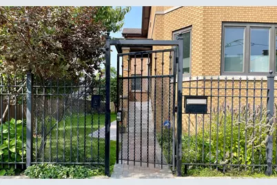 2112 N Sawyer Avenue #I, Chicago, IL 60647 - Photo 1