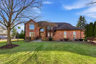 13725 Kit Ln, Lemont, IL 60439 - Photo 1