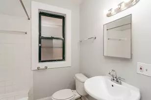 6913 S Paxton Ave, Chicago, IL 60649 - Photo 11