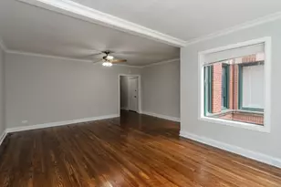 6913 S Paxton Ave, Chicago, IL 60649 - Photo 3