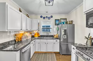 5628 N Karlov Ave, Chicago, IL 60646 - Photo 11