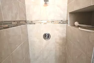 253 W 118th St, Chicago, IL 60628 - Photo 9