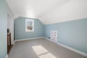 372 S Center Ave, Bradley, IL 60915 - Photo 9