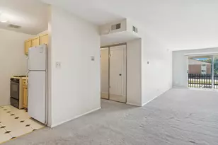 24a Kingery Quarter, Willowbrook, IL 60527 - Photo 7