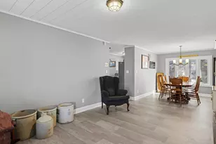 808 Spring Lake Rd, Mahomet, IL 61853 - Photo 5