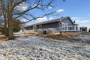 808 Spring Lake Rd, Mahomet, IL 61853 - Photo 31