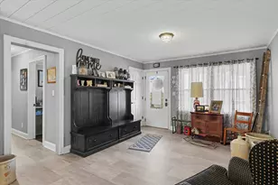 808 Spring Lake Rd, Mahomet, IL 61853 - Photo 7