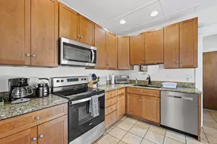 414 W Ells Ave, Champaign, IL 61820 - Photo 11