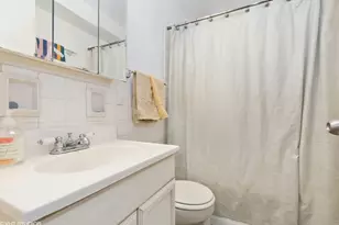 3950 N Lake Shore Dr, Chicago, IL 60613 - Photo 9