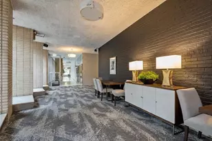 3950 N Lake Shore Dr, Chicago, IL 60613 - Photo 3