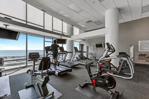 100 E 14th St, Chicago, IL 60605 - Photo 17