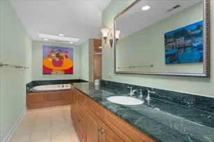 1005 Hiawatha Ln, Riverwoods, IL 60015 - Photo 23