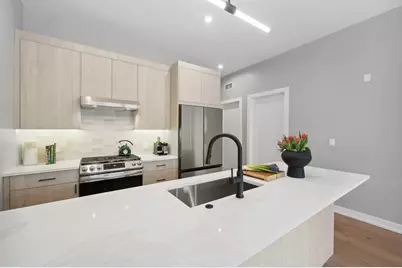 7006 N Glenwood Avenue #301, Chicago, IL 60626 - Photo 3