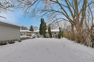 10 Pine Ave, Lake Zurich, IL 60047 - Photo 31