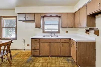 10 Pine Avenue, Lake Zurich, IL 60047 - Photo 9