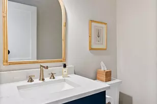 648 W Webster Ave, Chicago, IL 60614 - Photo 15