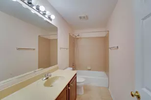 1838 N Crenshaw Circle, Vernon Hills, IL 60061 - Photo 19