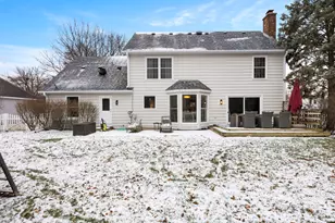 625 Buttonwood Cir, Naperville, IL 60540 - Photo 27