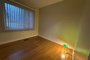 5615 Star Dr, Hanover Park, IL 60133 - Photo 9