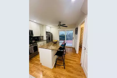 2062 Danbury Place, Hoffman Estates, IL 60169 - Photo 7