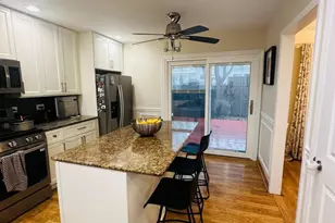 2062 Danbury Pl, Hoffman Estates, IL 60169 - Photo 7