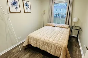 2062 Danbury Pl, Hoffman Estates, IL 60169 - Photo 11