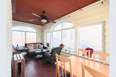 2037 Clinton Street, Rockford, IL 61103 - Photo 11