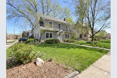 2037 Clinton Street, Rockford, IL 61103 - Photo 1