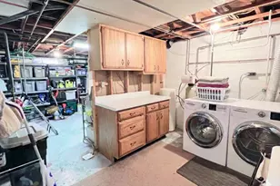 2037 Clinton St, Rockford, IL 61103 - Photo 21