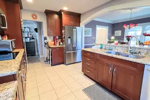 2037 Clinton St, Rockford, IL 61103 - Photo 3