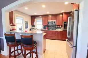 2037 Clinton St, Rockford, IL 61103 - Photo 5