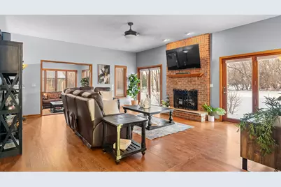 1005 Hilary Lane, Cary, IL 60013 - Photo 5