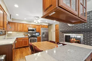 1102 Dennis Ln, Elgin, IL 60120 - Photo 17