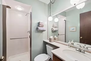 1102 Dennis Ln, Elgin, IL 60120 - Photo 9