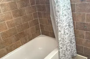 7843 S Luna Ave, Burbank, IL 60459 - Photo 17