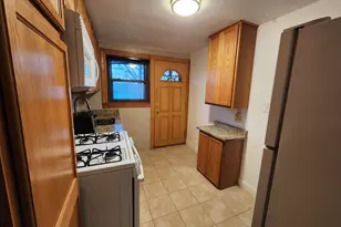 5135 W 63rd Pl, Chicago, IL 60638 - Photo 9