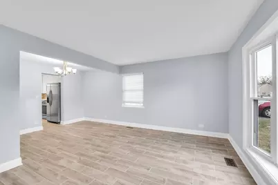 2010 N Nicole Lane, Round Lake Beach, IL 60073 - Photo 5