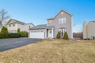 2010 N Nicole Ln, Round Lake Beach, IL 60073 - Photo 1