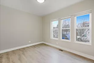 5731 N Washtenaw Ave, Chicago, IL 60659 - Photo 7