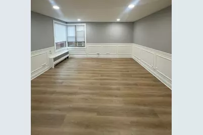 2409 W Jarvis Avenue #2W, Chicago, IL 60645 - Photo 3