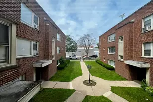 2409 W Jarvis Ave, Chicago, IL 60645 - Photo 1