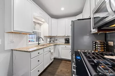 950 2nd Avenue, Aurora, IL 60505 - Photo 9